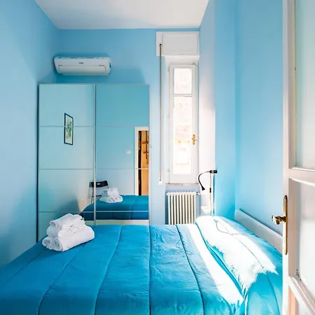 Oasis Flat Near San Gregorio Armeno Neapel